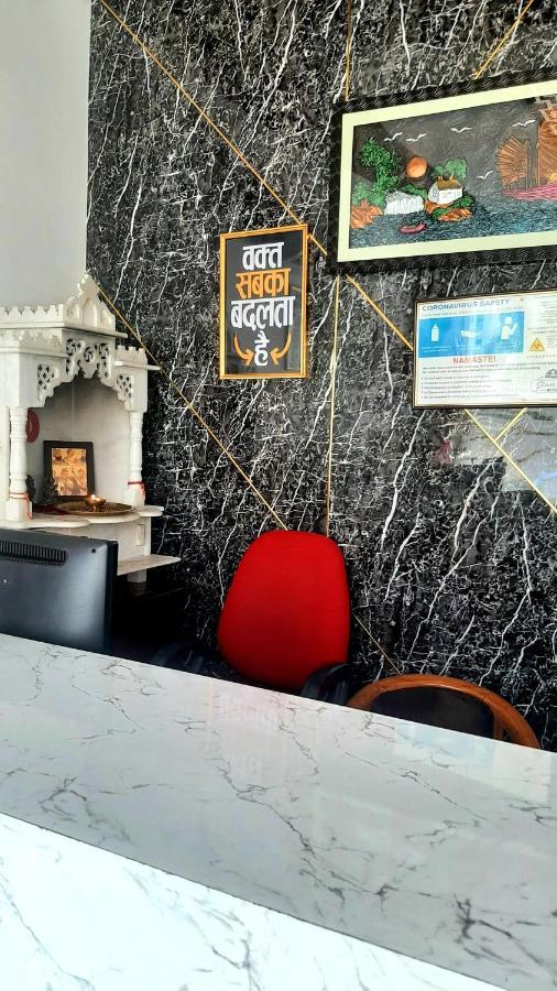 Hotel Hollywood Zirakpur Esterno foto