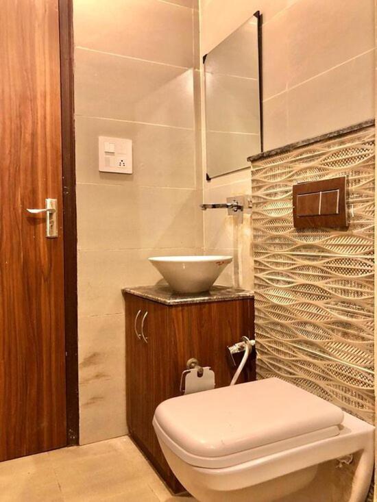 Hotel Hollywood Zirakpur Esterno foto